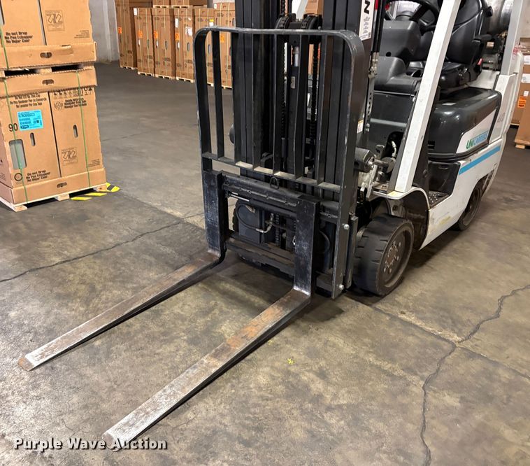 image for item EU8577 2017 UniCarriers CFS40 forklift