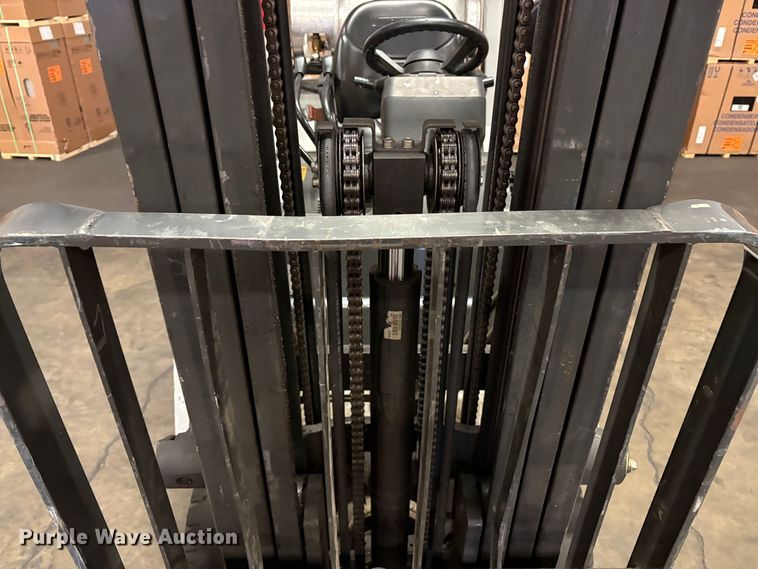 image for item EU8577 2017 UniCarriers CFS40 forklift