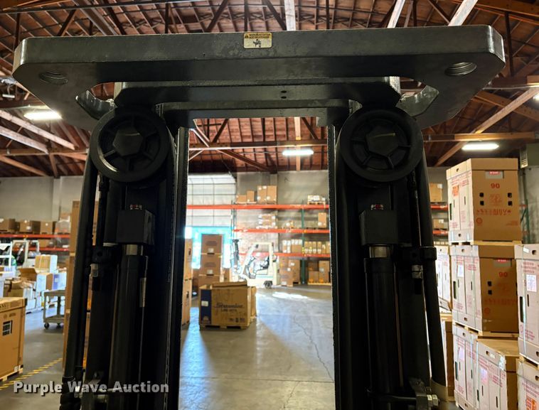 image for item EU8577 2017 UniCarriers CFS40 forklift