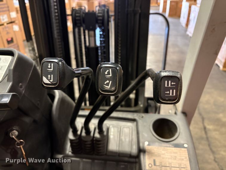 image for item EU8577 2017 UniCarriers CFS40 forklift