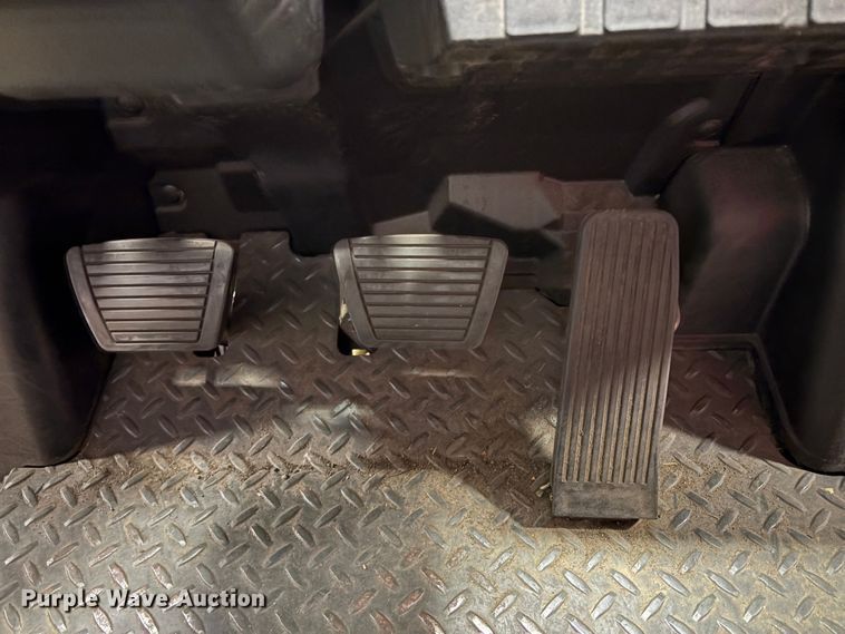 image for item EU8577 2017 UniCarriers CFS40 forklift