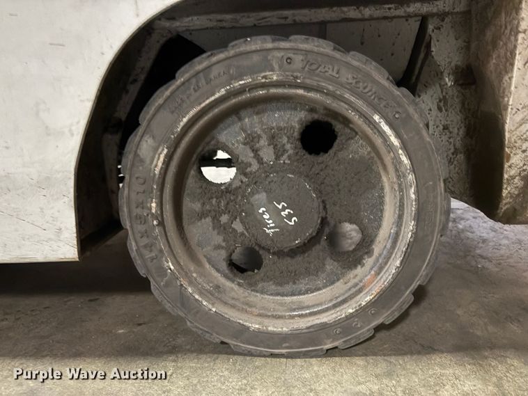 image for item EU8577 2017 UniCarriers CFS40 forklift