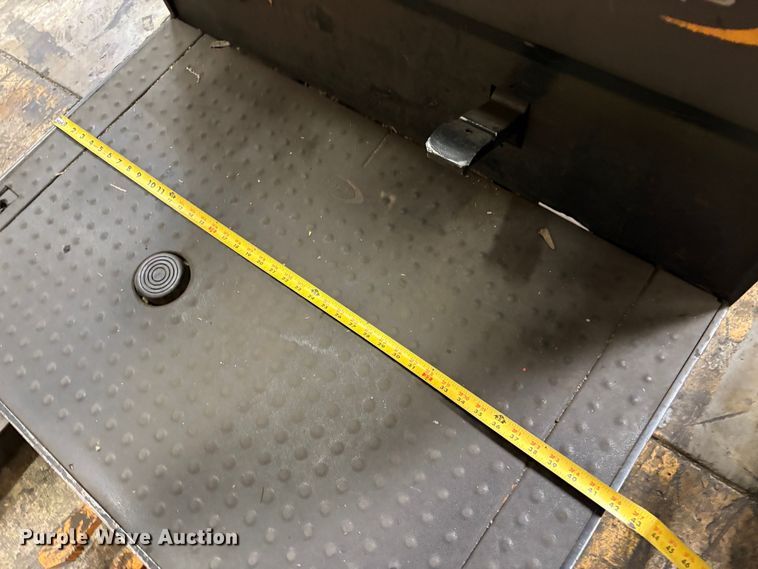 image for item EU8578 2016 Crown SP3520-30 order picker