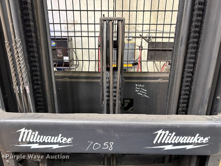 image for item EU8578 2016 Crown SP3520-30 order picker