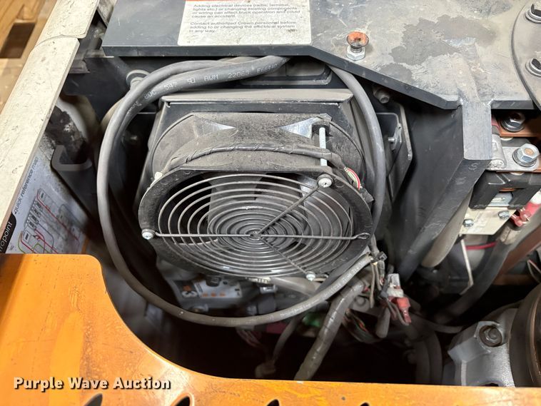 image for item EU8578 2016 Crown SP3520-30 order picker