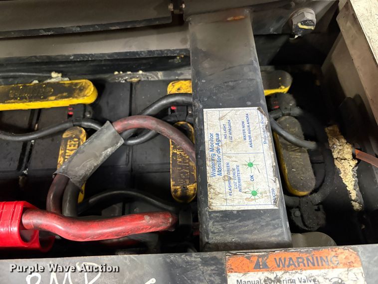 image for item EU8578 2016 Crown SP3520-30 order picker