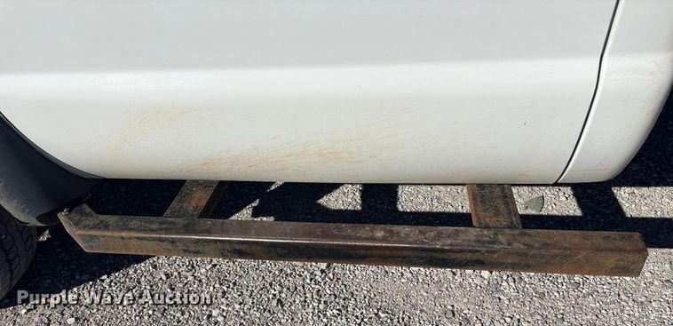 image for item EV2649 2012 Ford F450 Super Duty XL flatbed truck