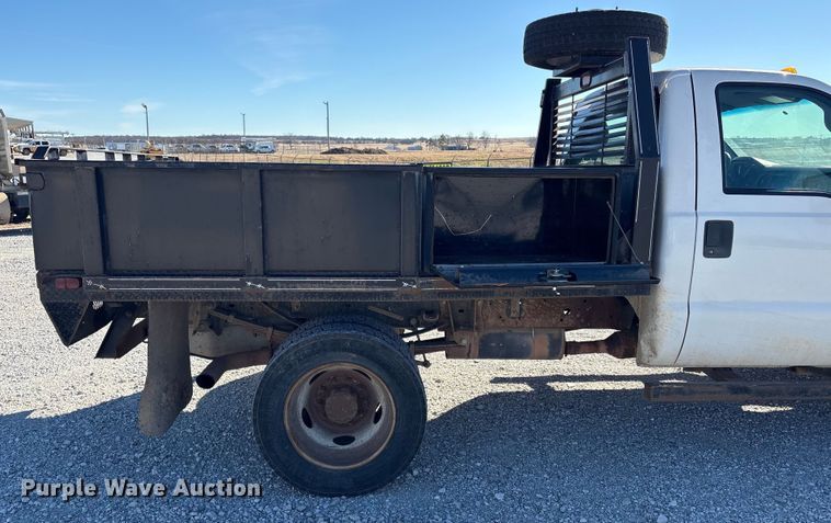 image for item EV2649 2012 Ford F450 Super Duty XL flatbed truck