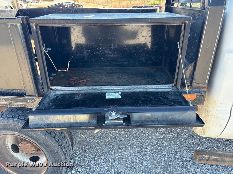 image for item EV2649 2012 Ford F450 Super Duty XL flatbed truck