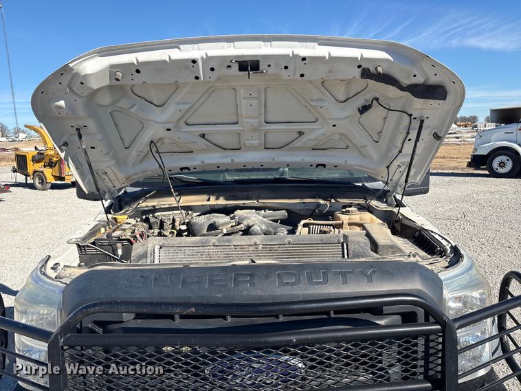 image for item EV2649 2012 Ford F450 Super Duty XL flatbed truck