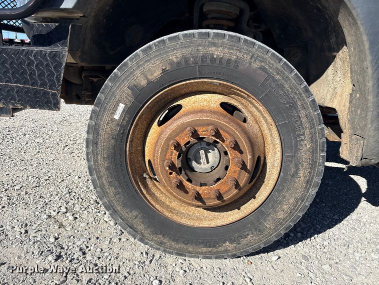 image for item EV2649 2012 Ford F450 Super Duty XL flatbed truck