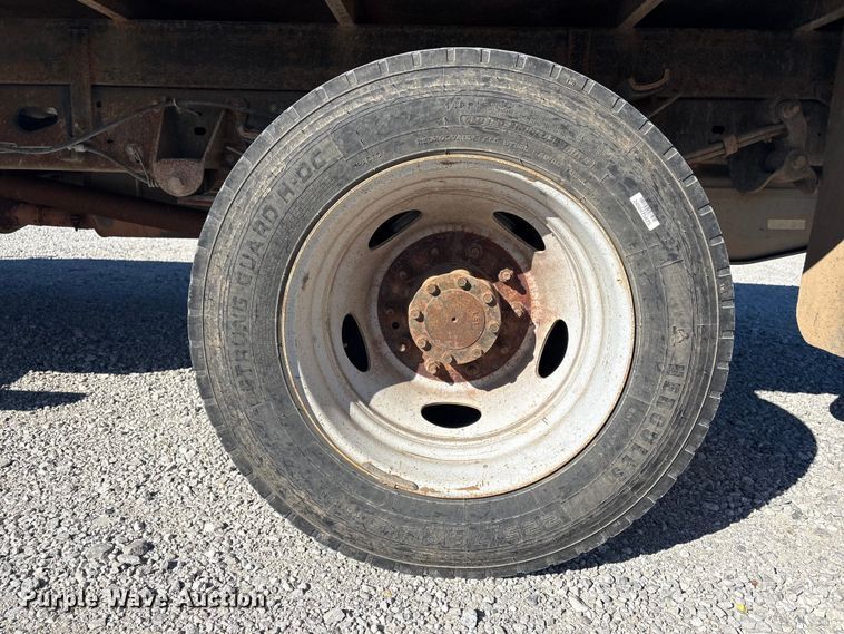 image for item EV2649 2012 Ford F450 Super Duty XL flatbed truck