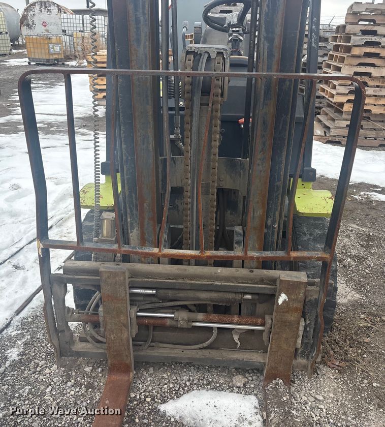 image for item EV2669 Clark C25L forklift