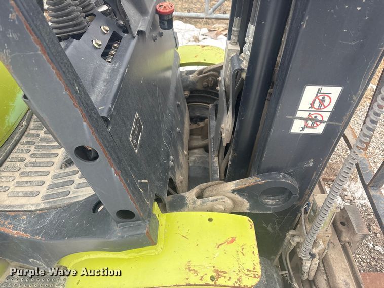 image for item EV2669 Clark C25L forklift