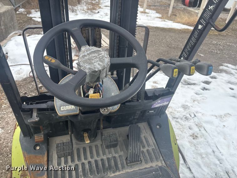 image for item EV2669 Clark C25L forklift