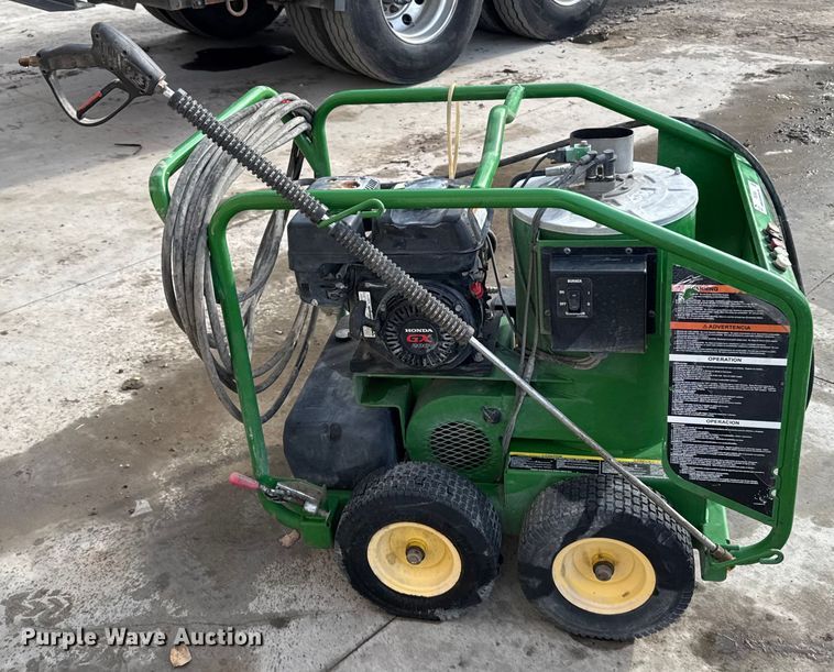 image for item FB0568 John Deere AC-2500GHH hot pressure washer