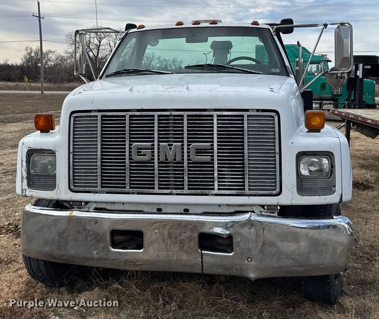 image for item FB0569 1996 GMC C6 tow truck