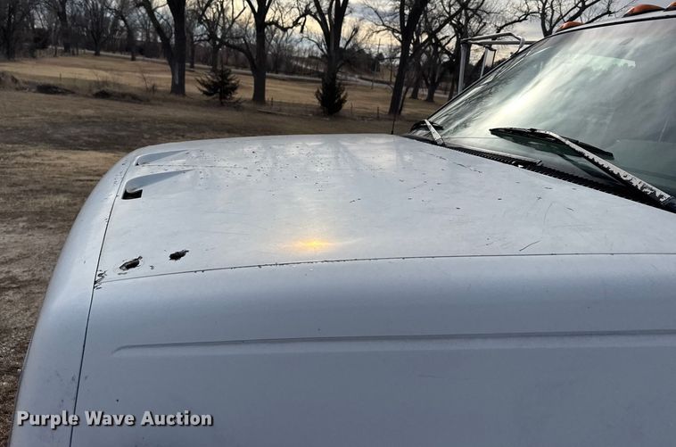 image for item FB0569 1996 GMC C6 tow truck