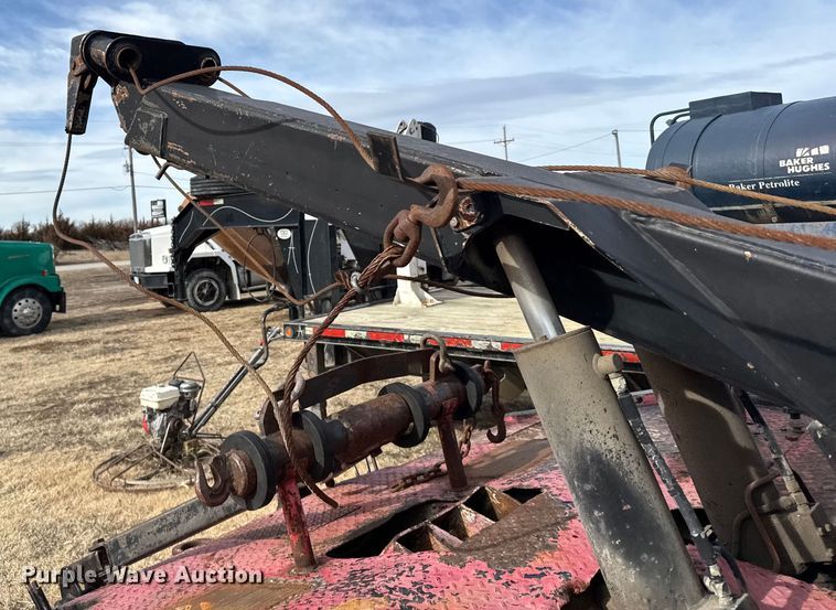 image for item FB0569 1996 GMC C6 tow truck