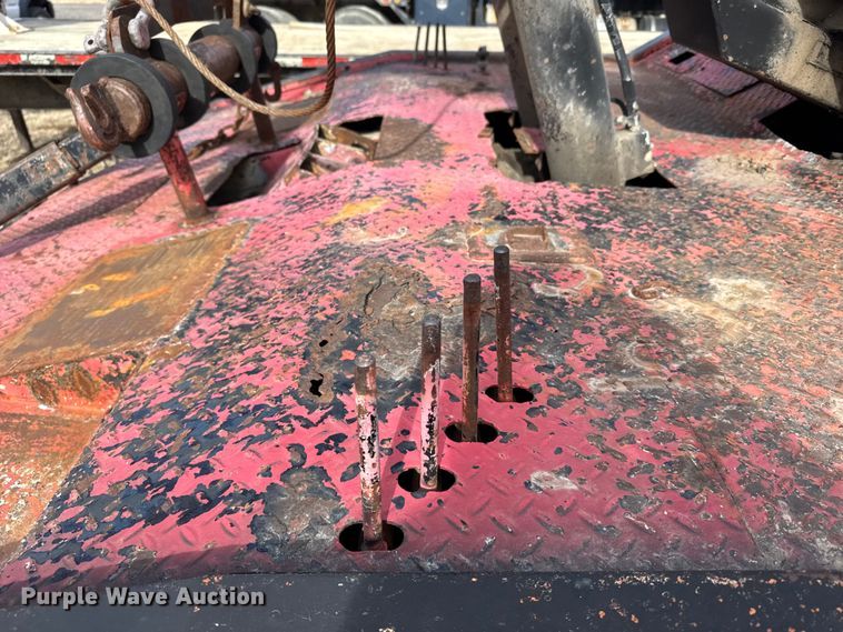 image for item FB0569 1996 GMC C6 tow truck