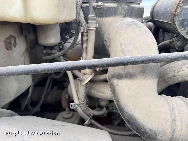 image for item FB0569 1996 GMC C6 tow truck