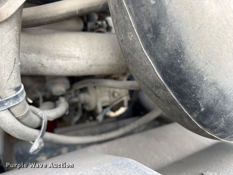 image for item FB0569 1996 GMC C6 tow truck