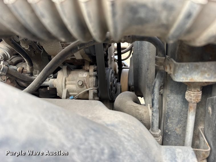 image for item FB0569 1996 GMC C6 tow truck