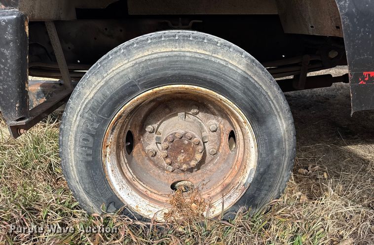 image for item FB0569 1996 GMC C6 tow truck