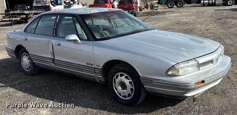 image for item FB0570 1992 Oldsmobile Royale 