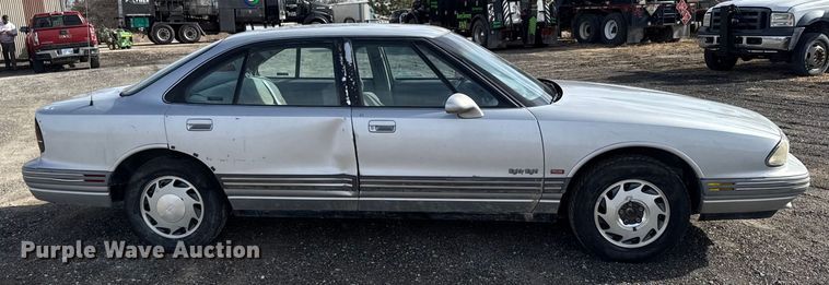 image for item FB0570 1992 Oldsmobile Royale 