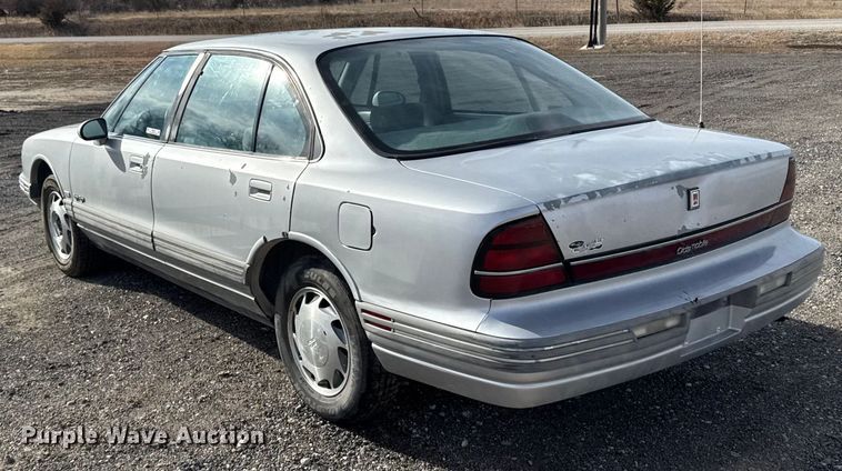 image for item FB0570 1992 Oldsmobile Royale 