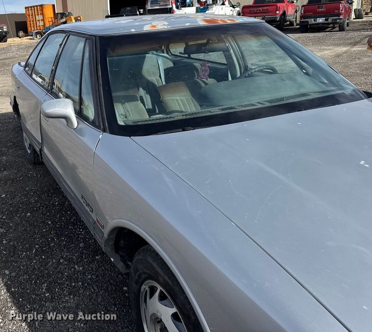 image for item FB0570 1992 Oldsmobile Royale 