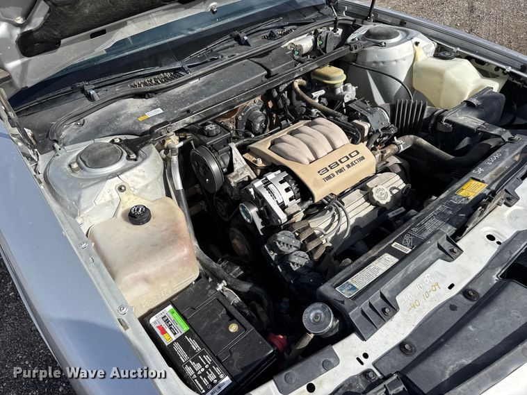 image for item FB0570 1992 Oldsmobile Royale 