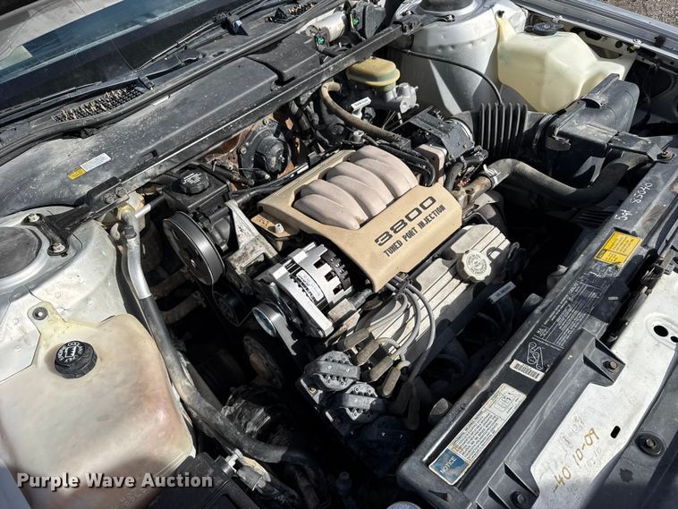 image for item FB0570 1992 Oldsmobile Royale 