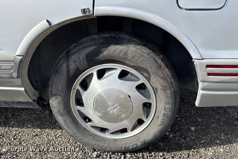 image for item FB0570 1992 Oldsmobile Royale 