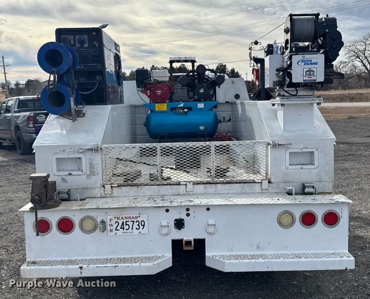 image for item FB0571 2017 Ford F550 utility / service truck