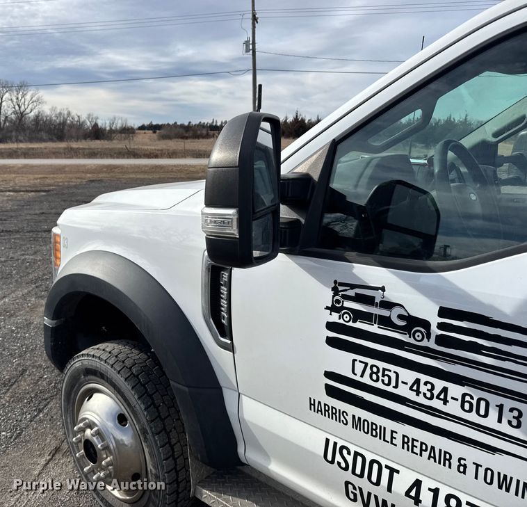 image for item FB0571 2017 Ford F550 utility / service truck