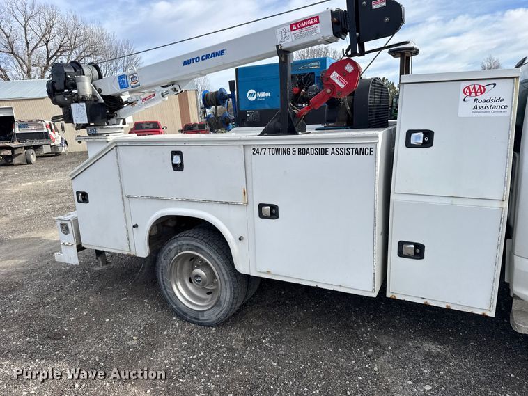 image for item FB0571 2017 Ford F550 utility / service truck