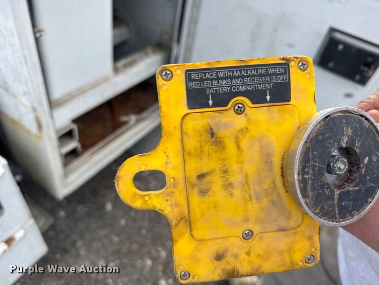 image for item FB0571 2017 Ford F550 utility / service truck