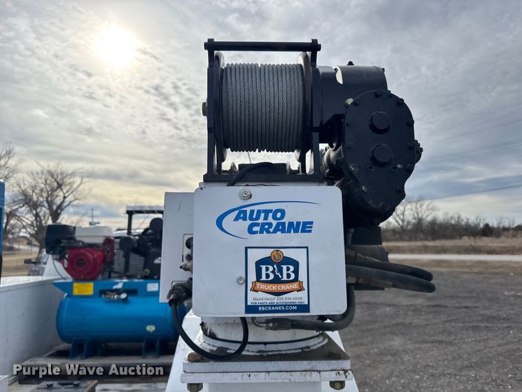 image for item FB0571 2017 Ford F550 utility / service truck