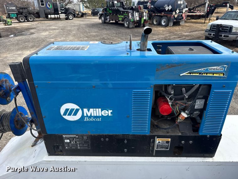 image for item FB0571 2017 Ford F550 utility / service truck