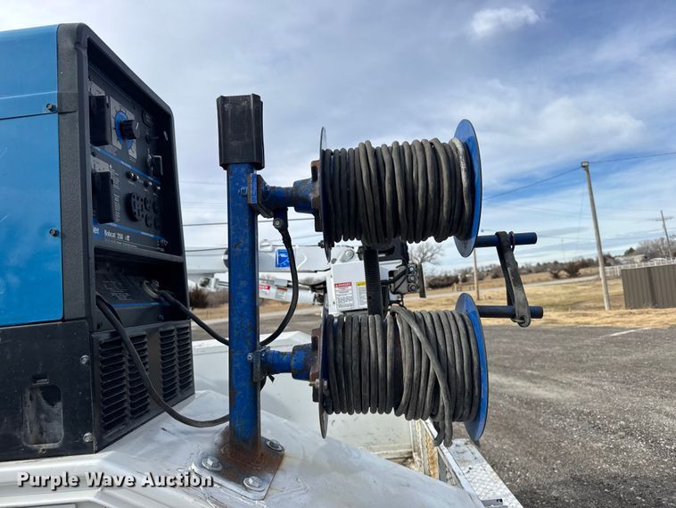 image for item FB0571 2017 Ford F550 utility / service truck