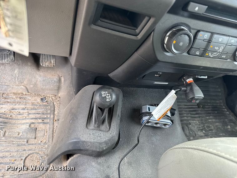 image for item FB0571 2017 Ford F550 utility / service truck