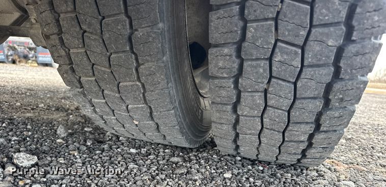 image for item FB0571 2017 Ford F550 utility / service truck