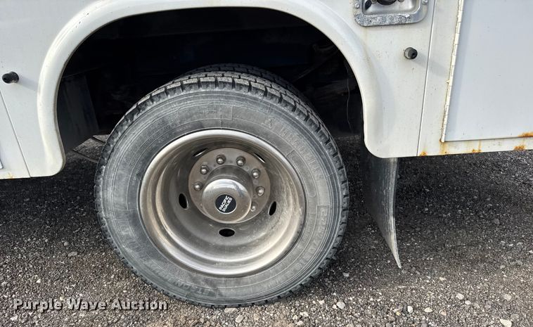 image for item FB0571 2017 Ford F550 utility / service truck