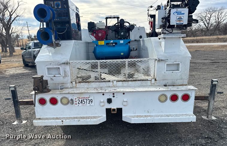 image for item FB0571 2017 Ford F550 utility / service truck