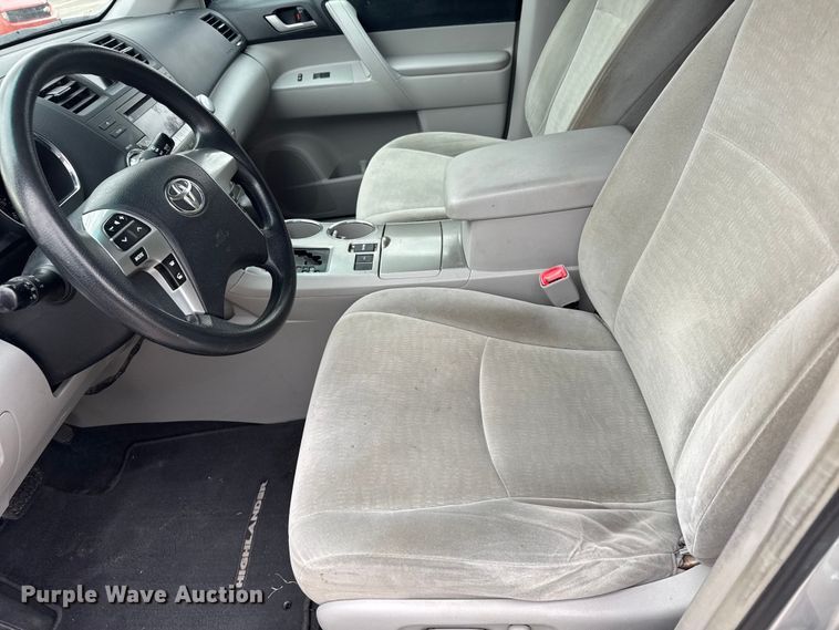 image for item FB0663 2012 Toyota Highlander SUV