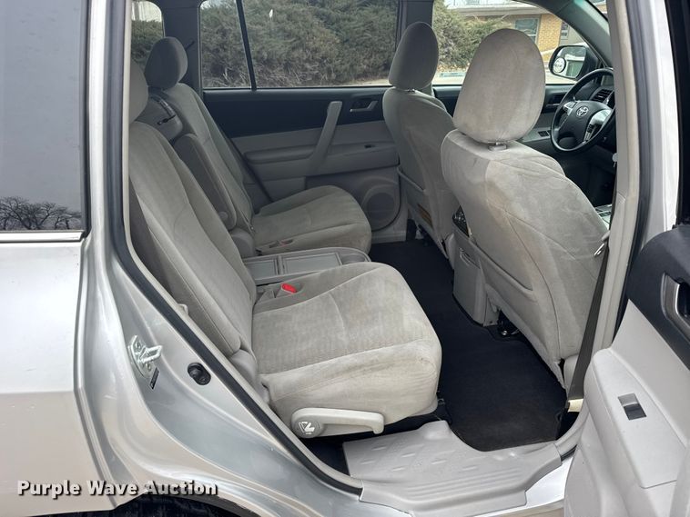 image for item FB0663 2012 Toyota Highlander SUV
