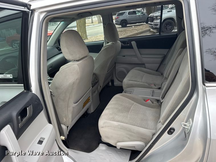 image for item FB0663 2012 Toyota Highlander SUV