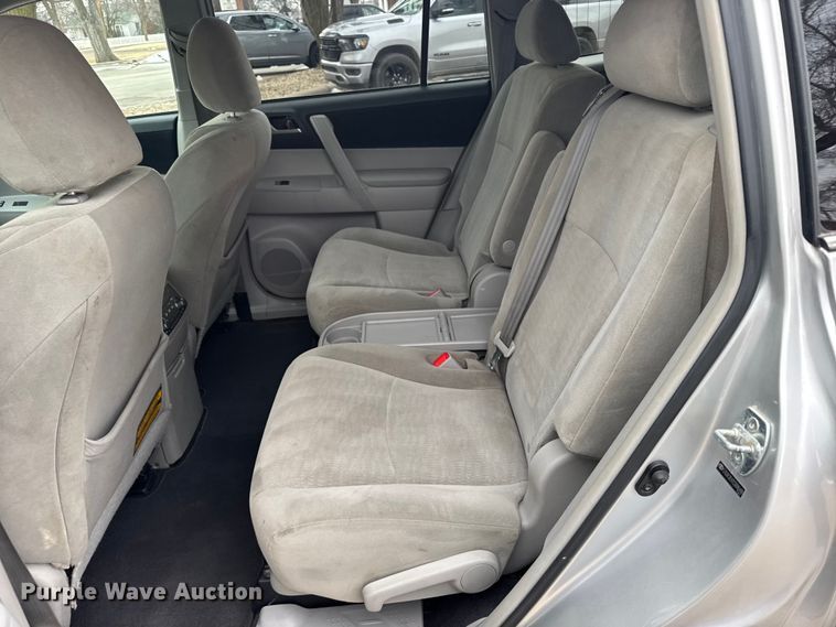 image for item FB0663 2012 Toyota Highlander SUV